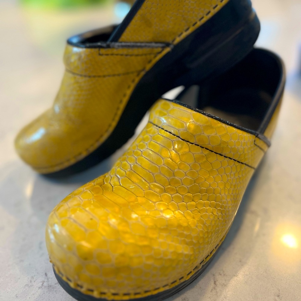 Dansko professional patent yellow snakeskin clogs size 40